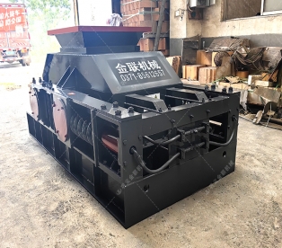 中型弹簧式对辊麻豆AV无码设备发往浙江