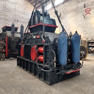 中型1000x700半自动液压对辊麻豆AV无码发货 破碎石料