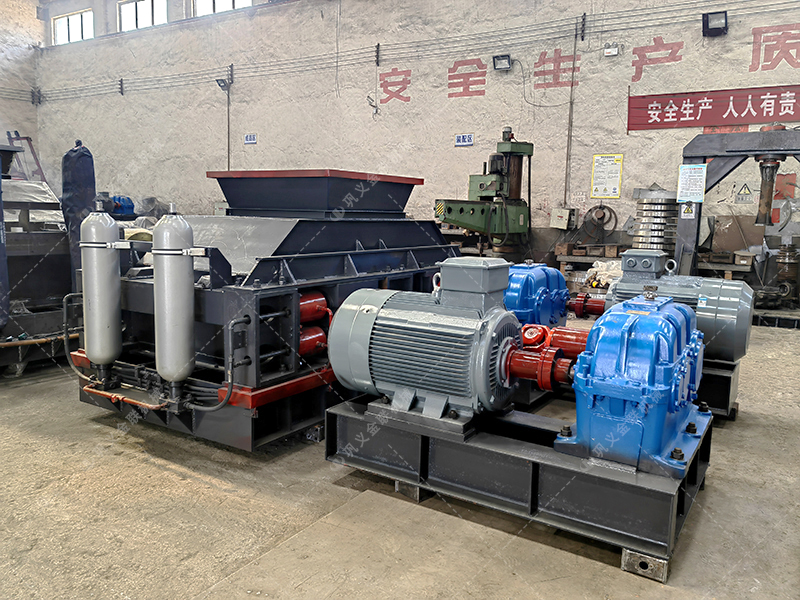 2PG1000x700中型液压对辊麻豆AV无码发货 发往新疆