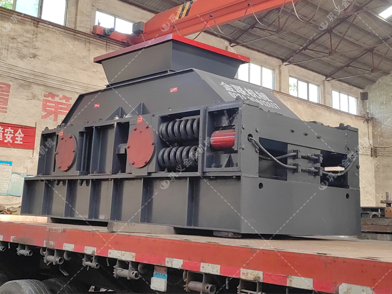 大型对辊麻豆AV无码设备 1200x800型麻豆AV无码发往吉林