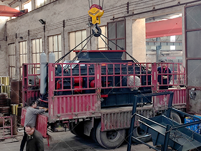 两台2PG1510液压对辊麻豆AV无码发往湖北襄阳