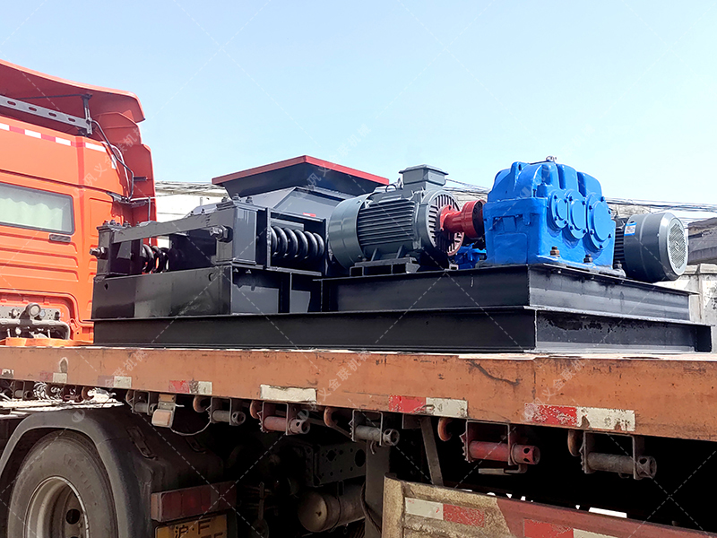 2PGC600x750直联双齿辊麻豆AV无码发往广东