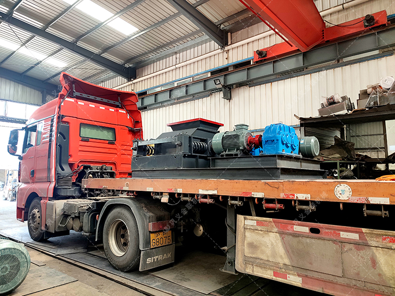 2PGC600x750直联双齿辊麻豆AV无码发往广东