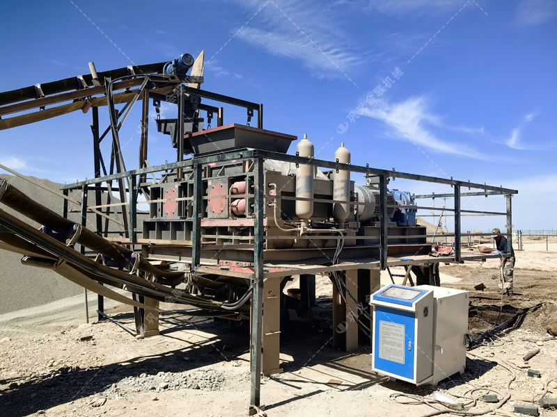 在挑选白云石对辊麻豆AV无码生产厂家时，该考虑哪些因素呢？